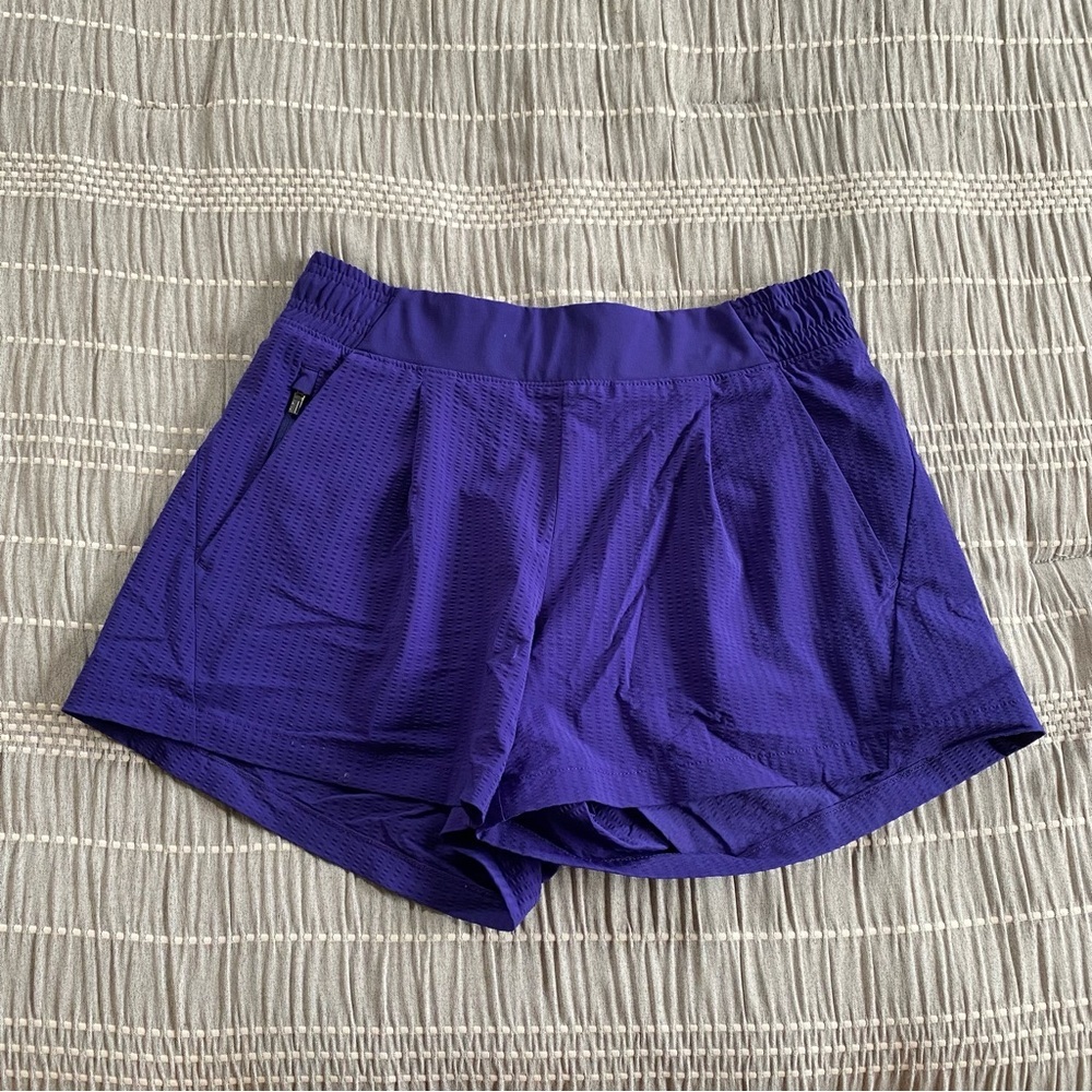 Athleta Textured Brooklyn Short Purple Sz 2 Travel Athleisure Summer Spring
